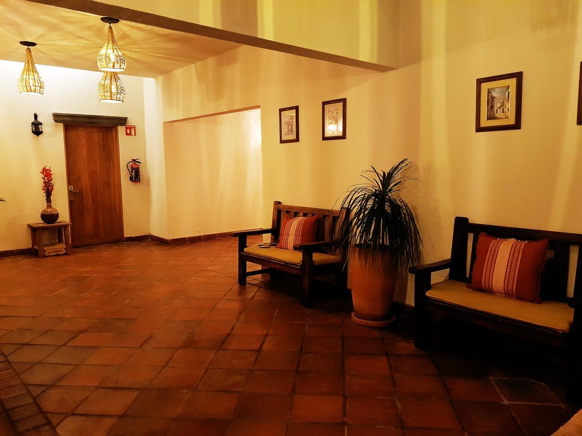 Hotel Puerta San Pedro à Tlaquepaque Extérieur photo