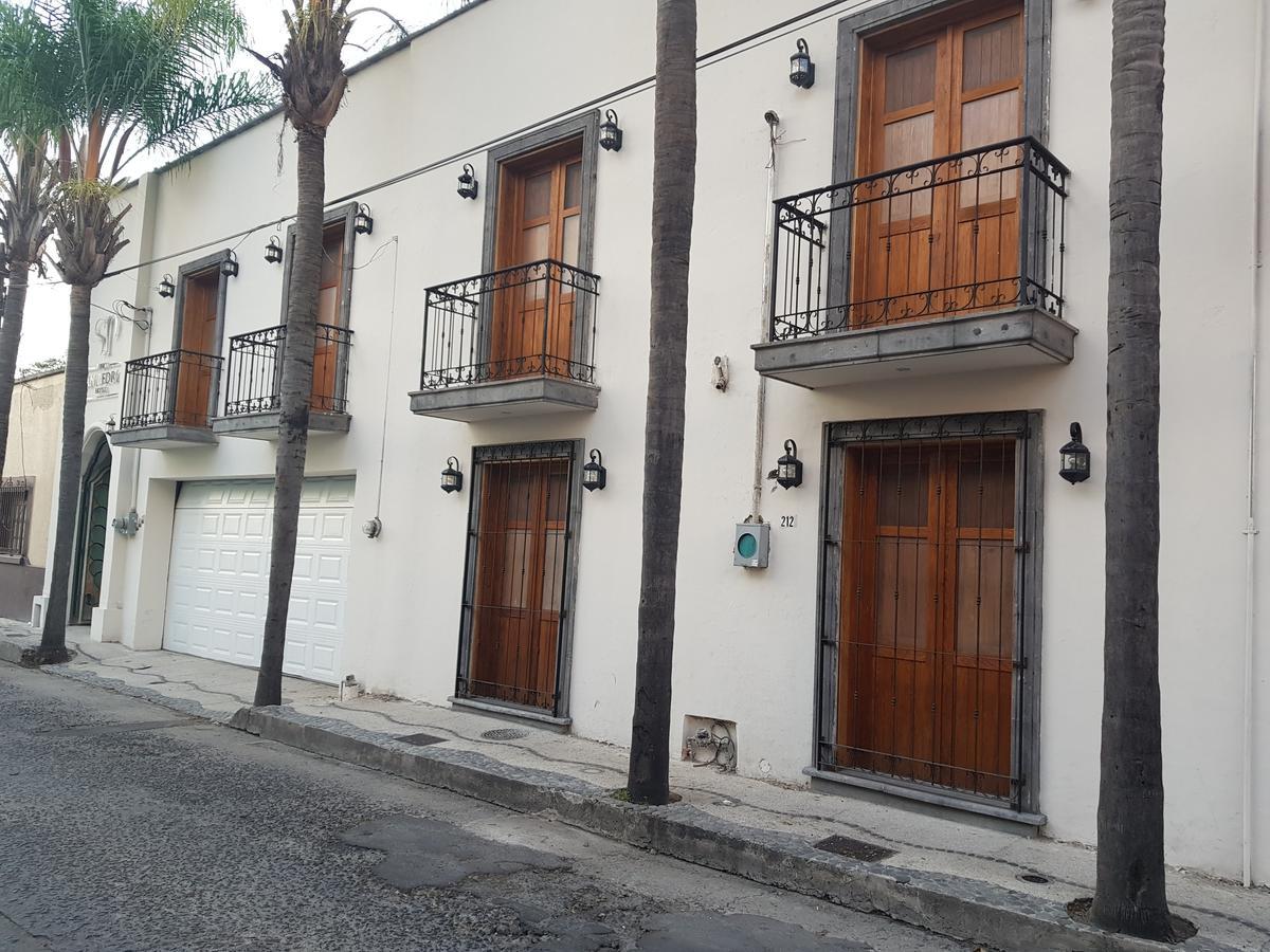 Hotel Puerta San Pedro à Tlaquepaque Extérieur photo