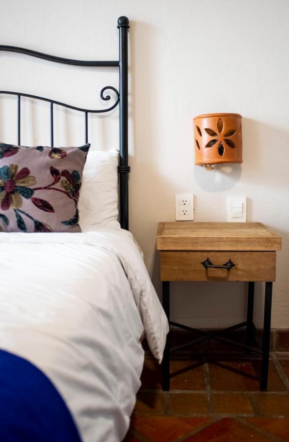 Hotel Puerta San Pedro à Tlaquepaque Extérieur photo